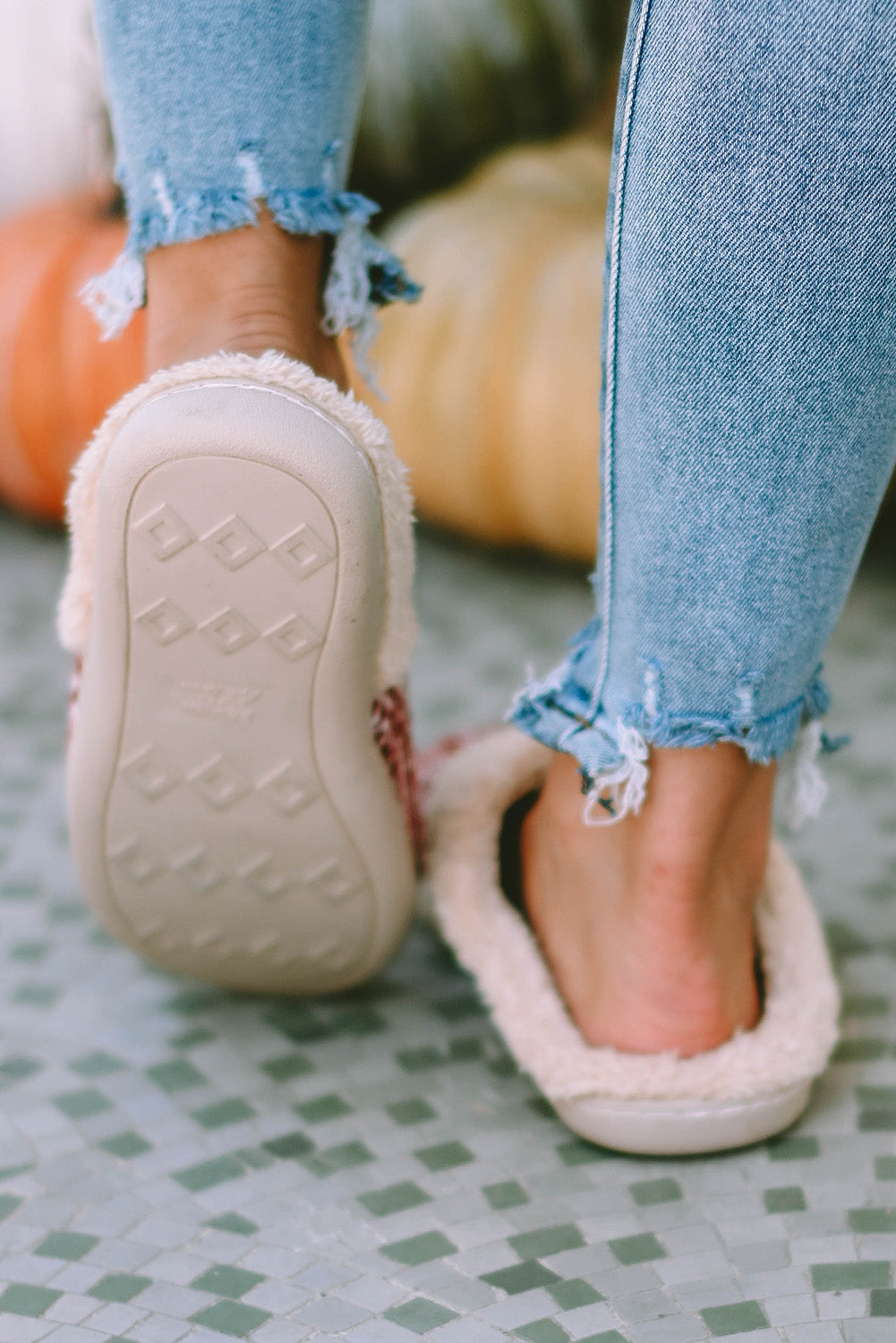 Red Suede Geometric Print Contrast Fuzzy Winter Slippers