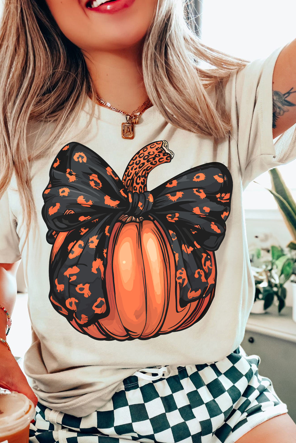 White Bowknot Pumpkin Graphic Crewneck T Shirt