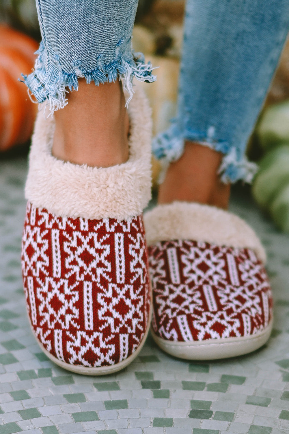 Red Suede Geometric Print Contrast Fuzzy Winter Slippers